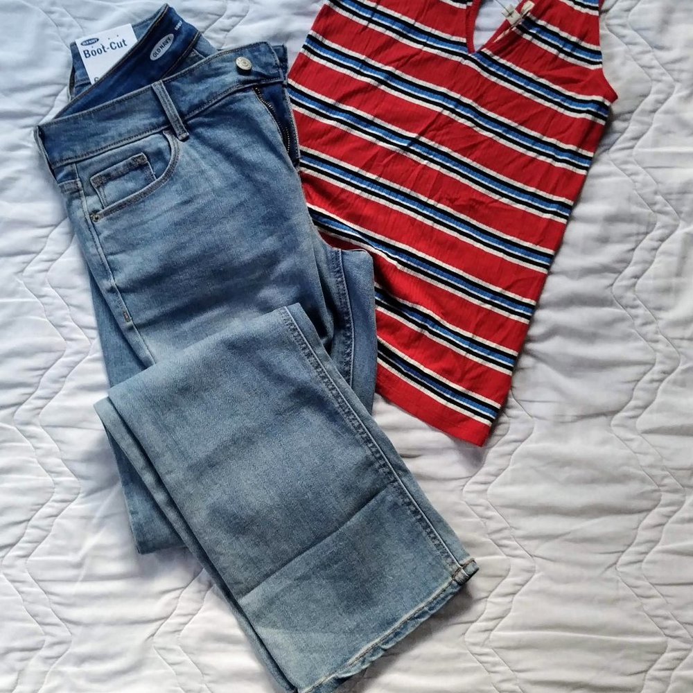 OLD NAVY Mid Rise Boot Cut Jeans